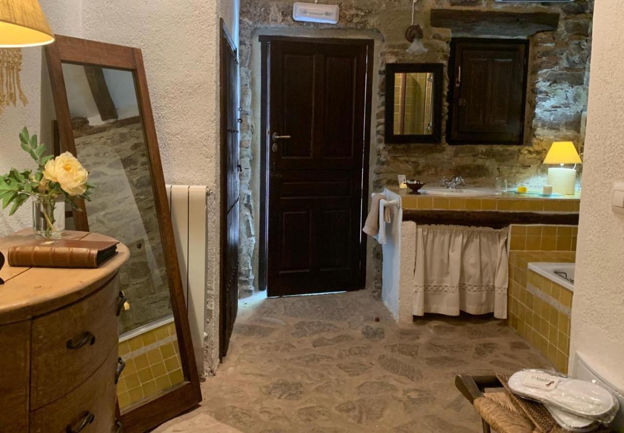 El Anadio Hotel Vilches ภายนอก รูปภาพ